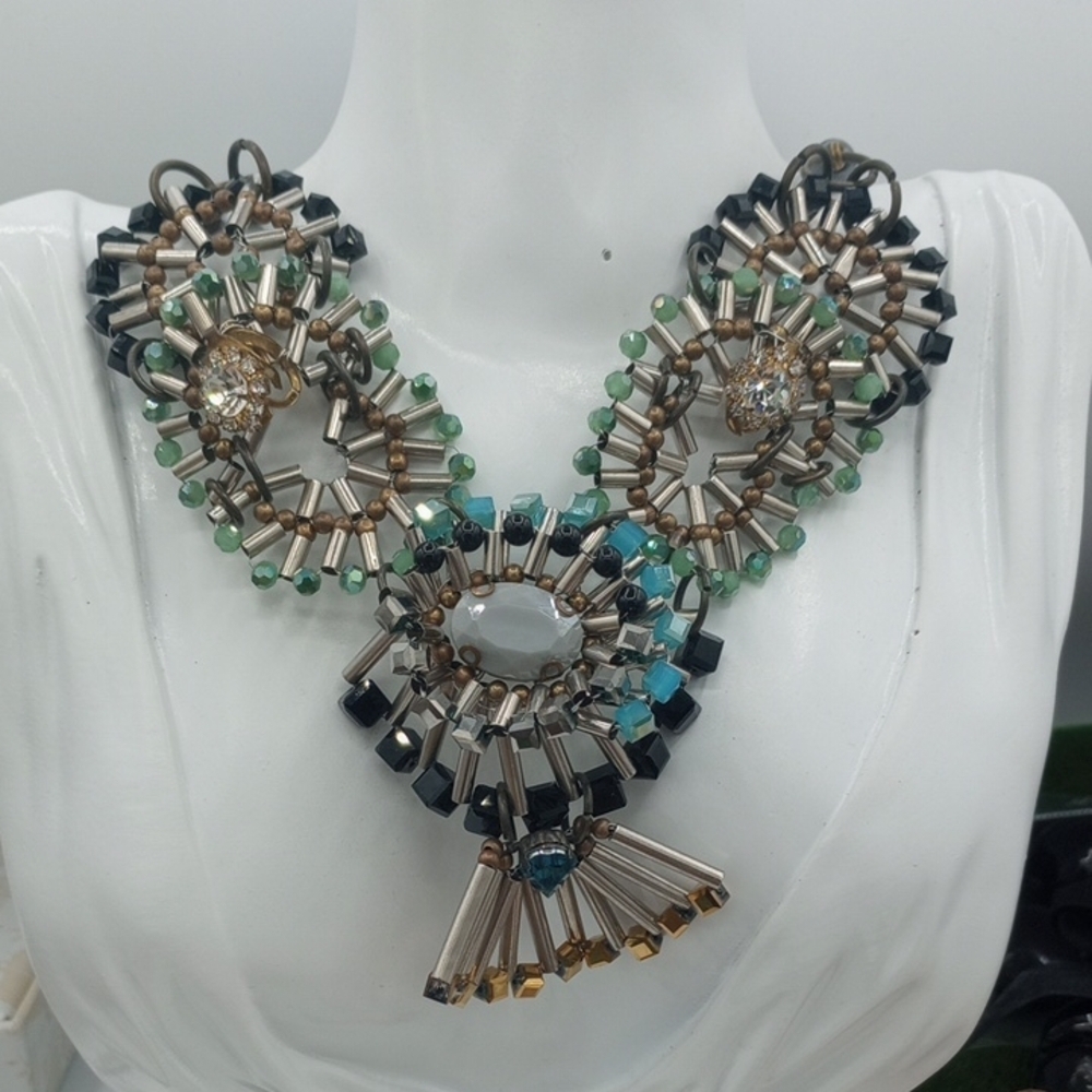 Elegant Multicolor Statement Necklace 24 Inch N403